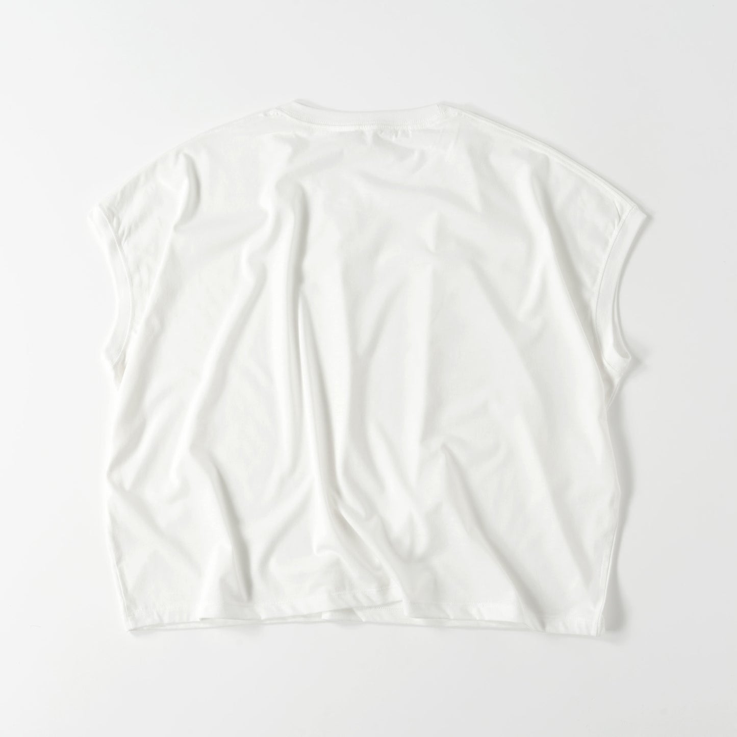静かな厩舎の朝 スリーブレス ワイドTシャツ（レディース）  7Color T067 white image