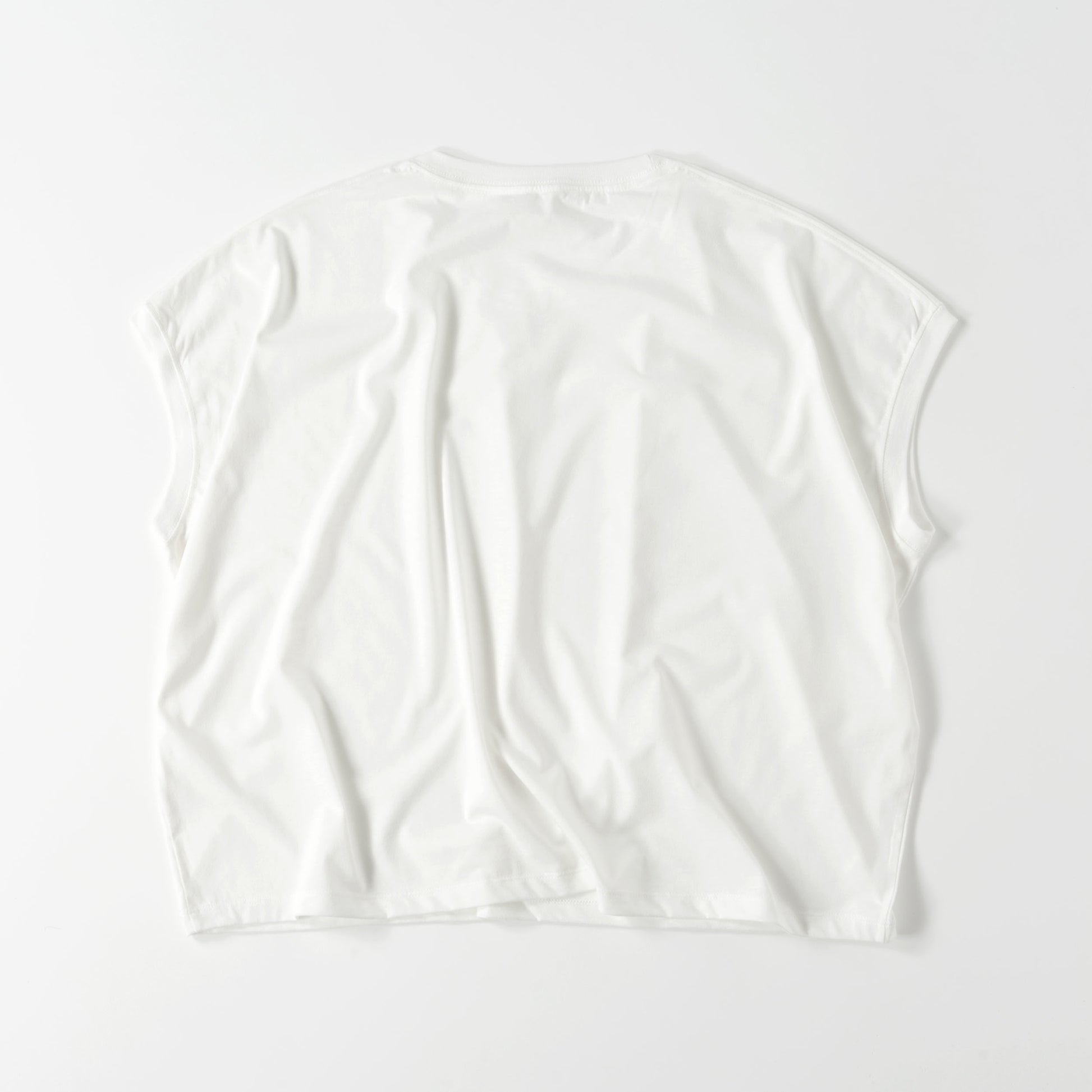 静かな厩舎の朝 スリーブレス ワイドTシャツ（レディース）  7Color T067 white image